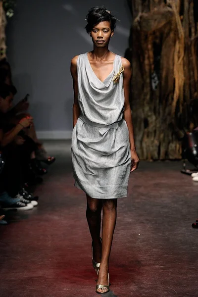 Look 14